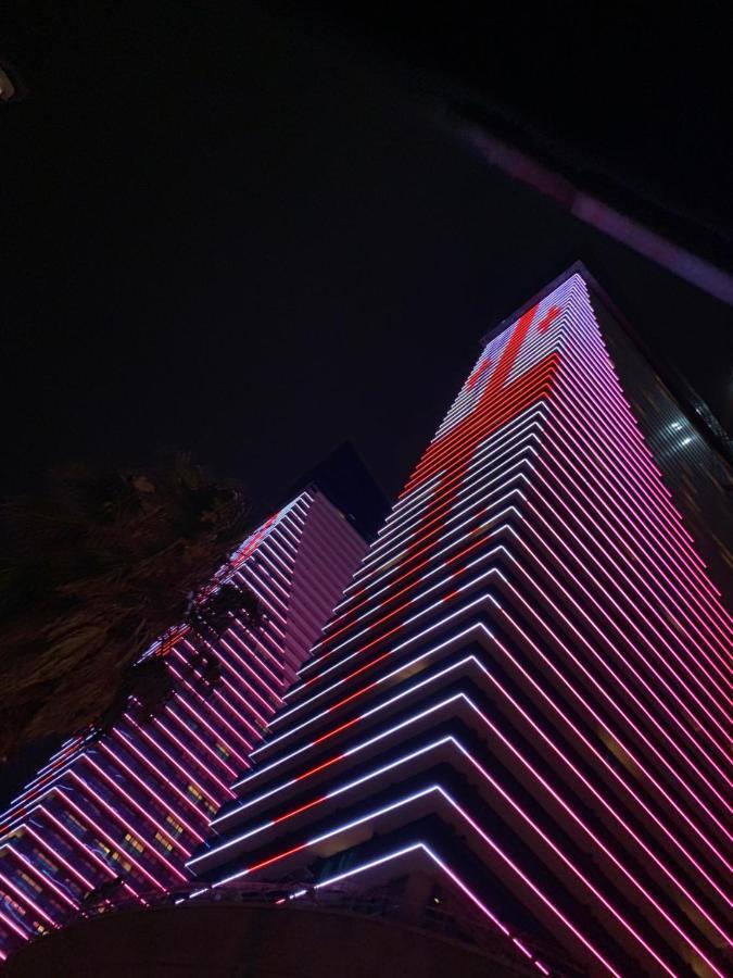 Orbi Twin Towers C Block Apartment Batumi Exterior photo