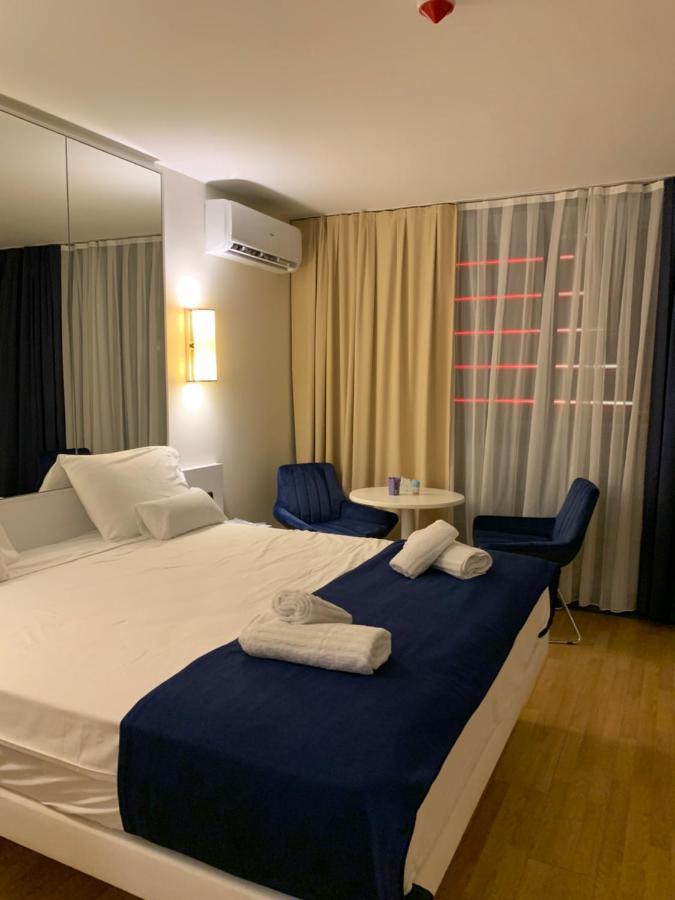 Orbi Twin Towers C Block Apartment Batumi Exterior photo