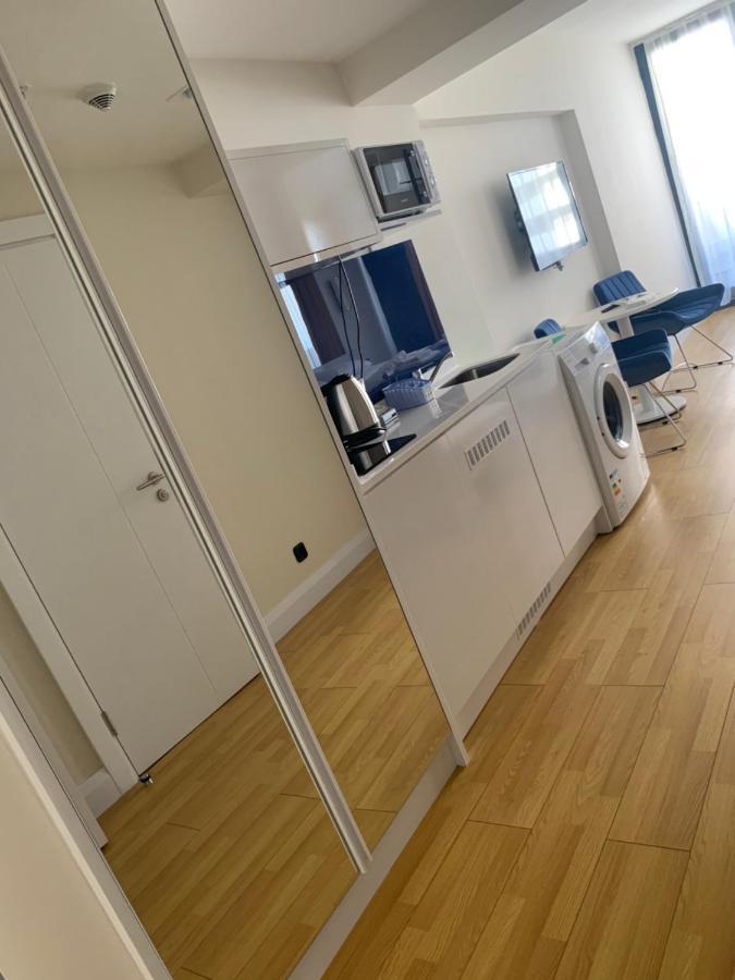 Orbi Twin Towers C Block Apartment Batumi Exterior photo